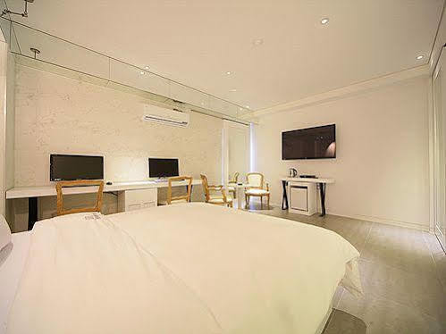 Sinchon Hotel Gaeul Σεούλ Εξωτερικό φωτογραφία